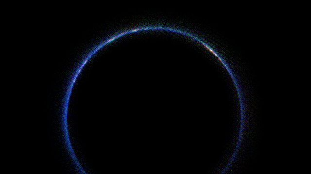 Pluto's atmosphere seen at infrareds (Image NASA/JHUAPL/SwRI)