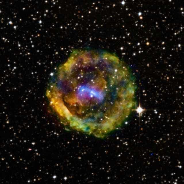 The supernova remnants G11.2-0.3 (Photo X-ray: NASA/CXC/NCSU/K. Borkowski et al; Optical: DSS)