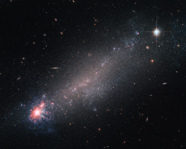 NGC 4861 (Image ESA/Hubble & NASA)