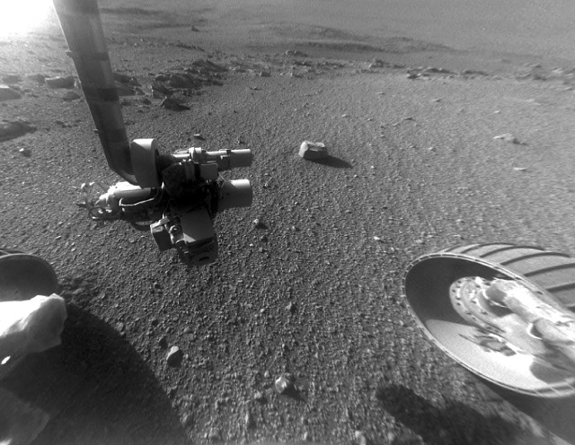 Rock stripe near the Mars Rover Opportunity (Image NASA/JPL-Caltech)