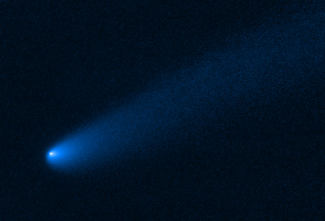 Comet P/2019 LD2 seen by Hubble (Image NASA, ESA, STScI, B. Bolin (IPAC/Caltech))