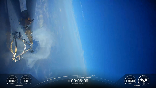SuperHeavy 19 upon splashdown (Image courtesy SpaceX)
