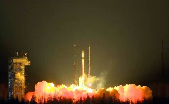 The Sentinel-3A blasting off atop a Rockot launch vehicle (Photo ESA)