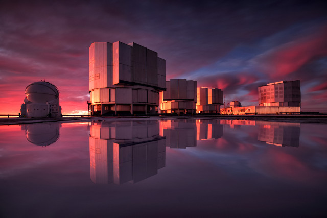 The Very Large Telescope (VLT) (Photo A. Ghizzi Panizza/ESO)
