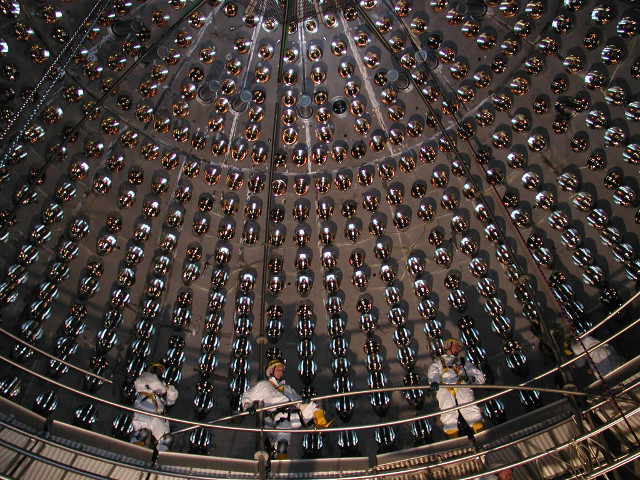 Men at work within the Borexino experiment (Photo courtesy Italian National Institute of Nuclear Physics. All rights reserved)