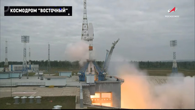 The Luna 25 lander blasting off atop a Soyuz-2.1b (Image courtesy Roscosmos)
