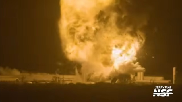SpaceX's Starship 36 prototype exploding (Image courtesy Jerry Pike / NASASpaceflight)